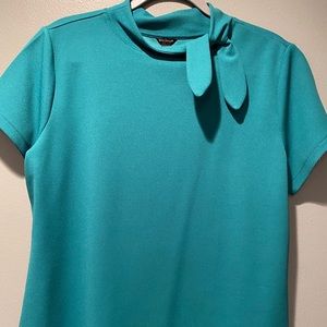 Ann Taylor Green Mock Tie Neck Blouse never worn